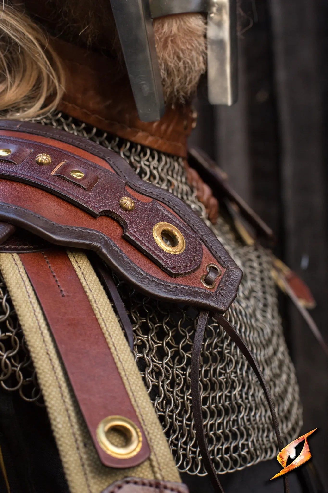 Roman Shoulder Armour - Brown
