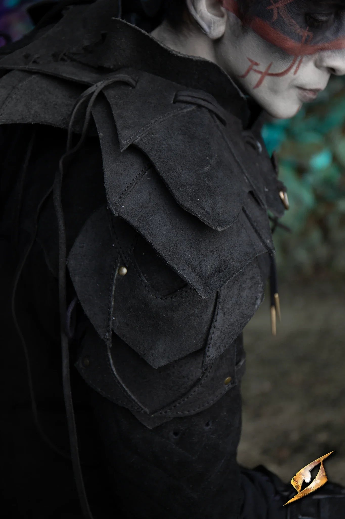 Shadow Armour Set - Suede