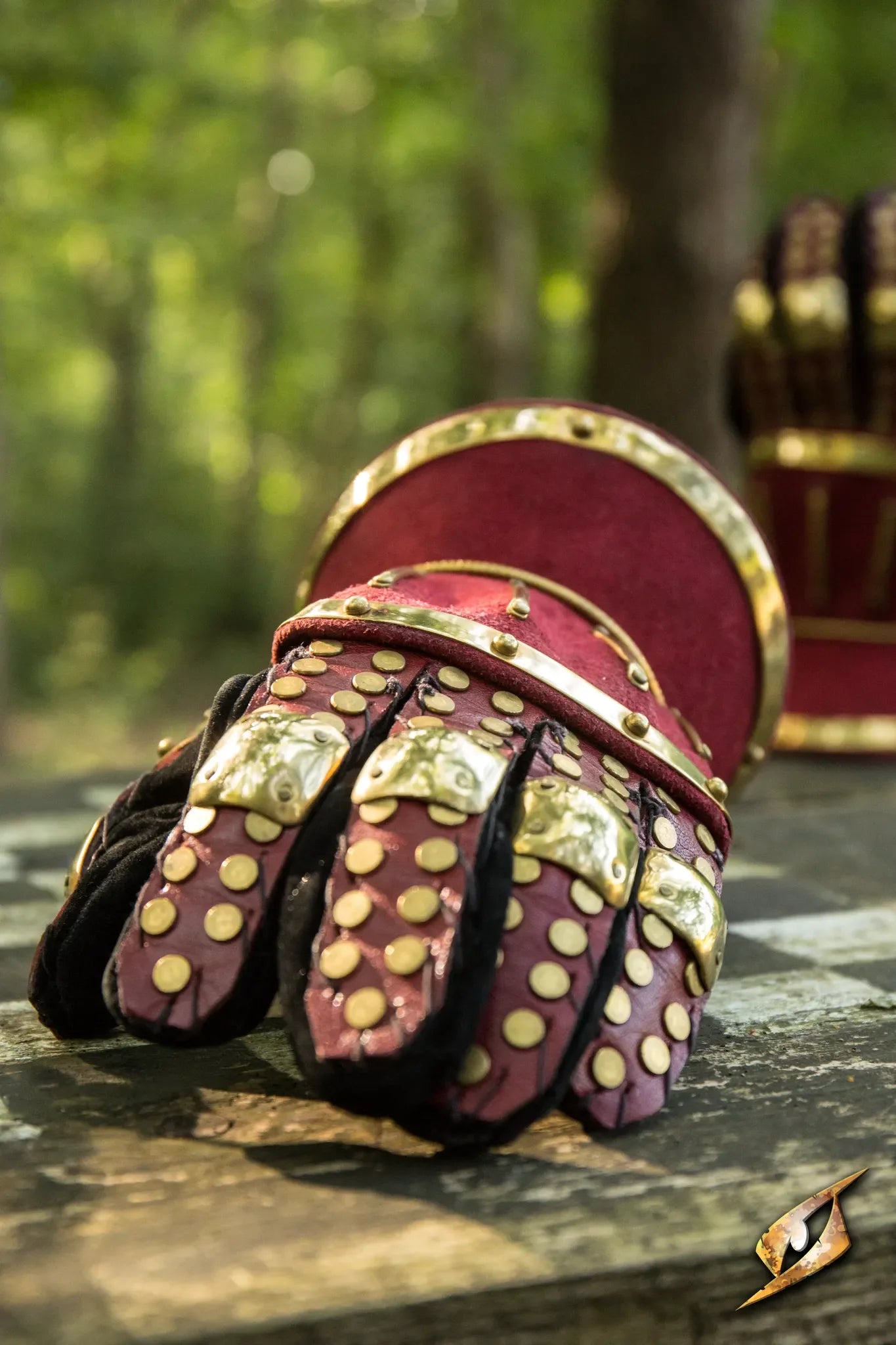Hourglass Gauntlets