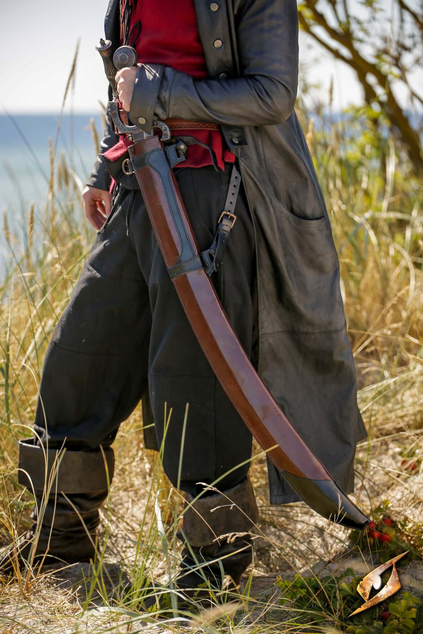 2601 01%20 %20Curved%20Scabbard