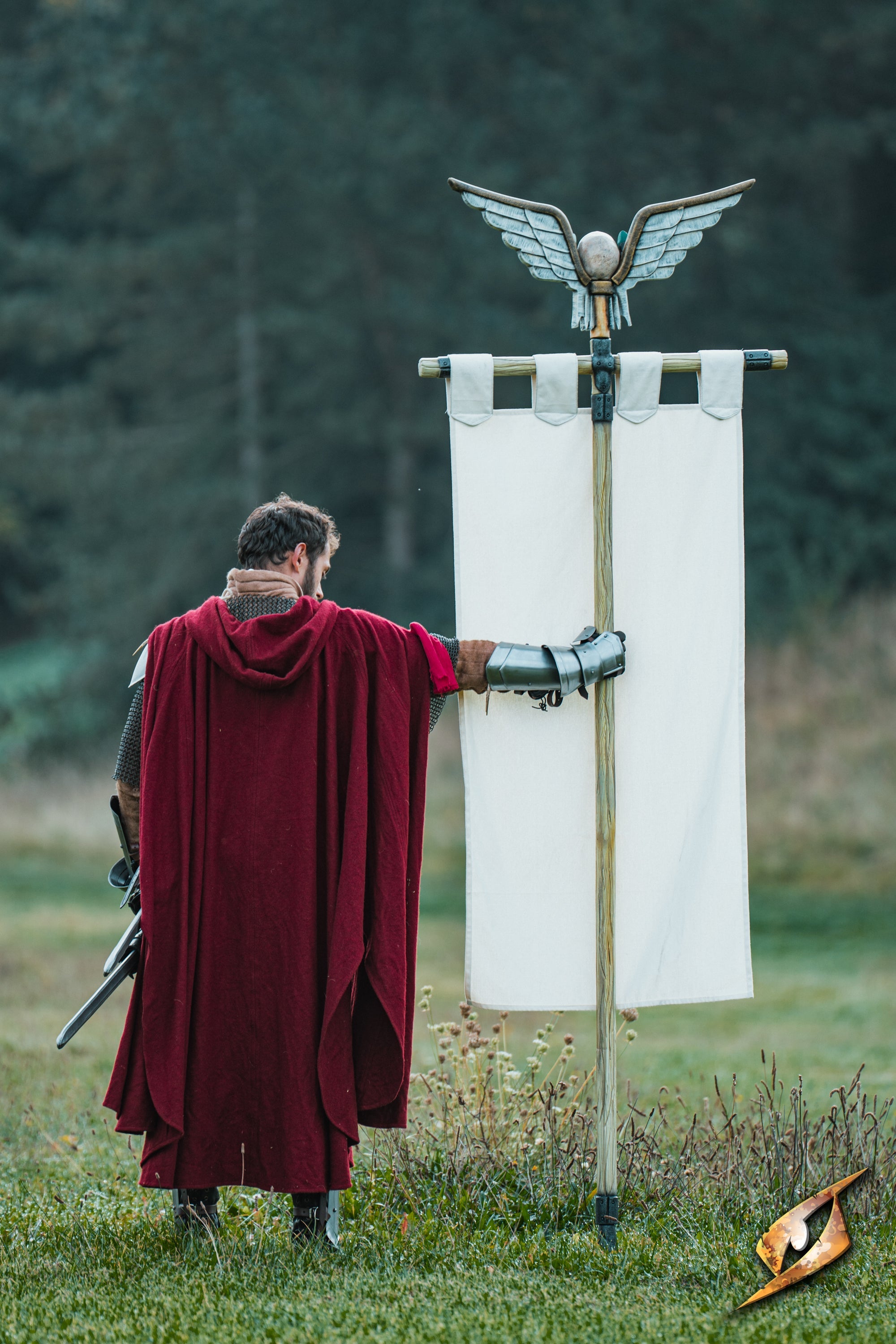 Complete Battle Standard Set - Winged Skull Top