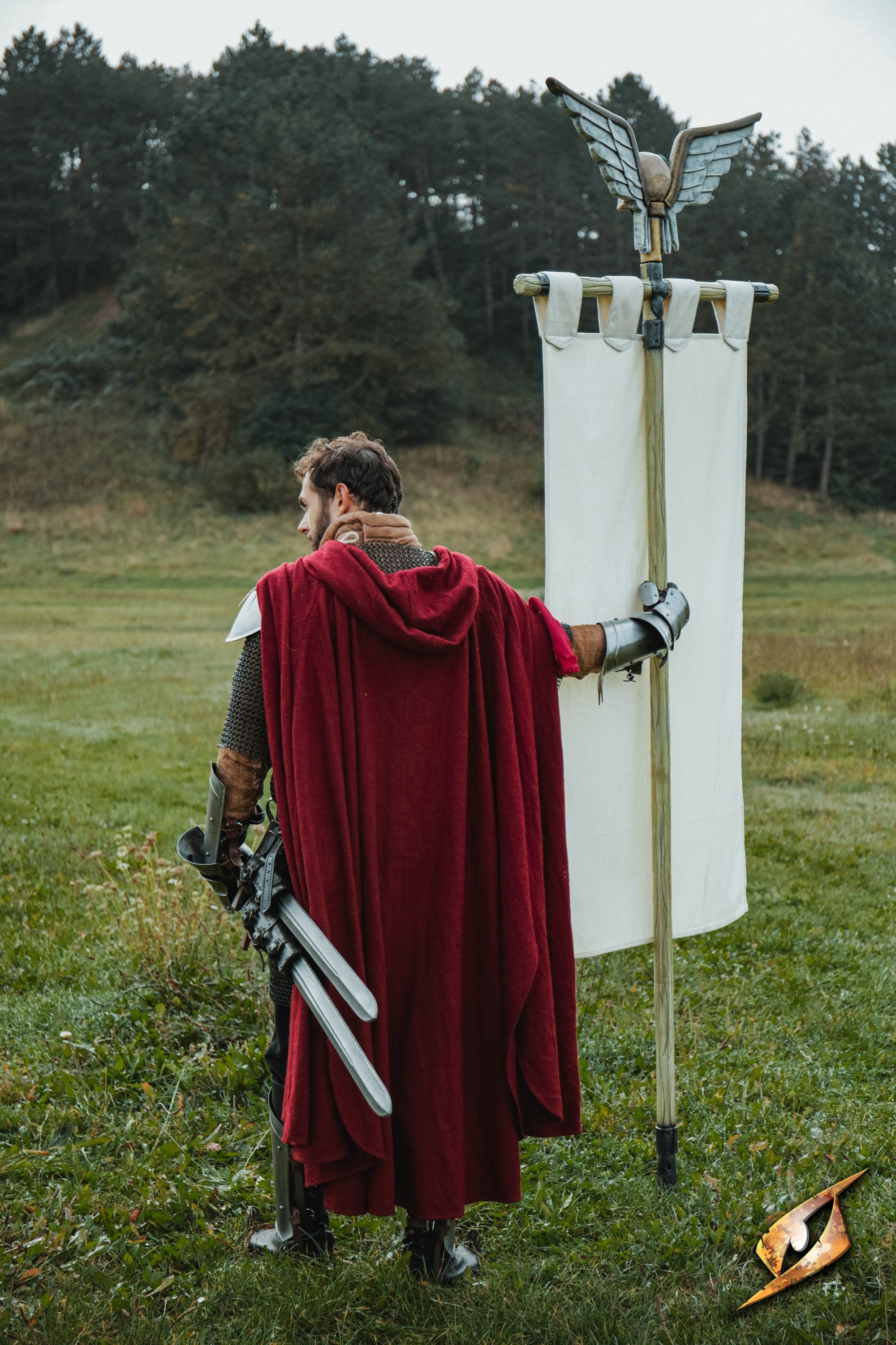 Complete Battle Standard Set - Winged Skull Top