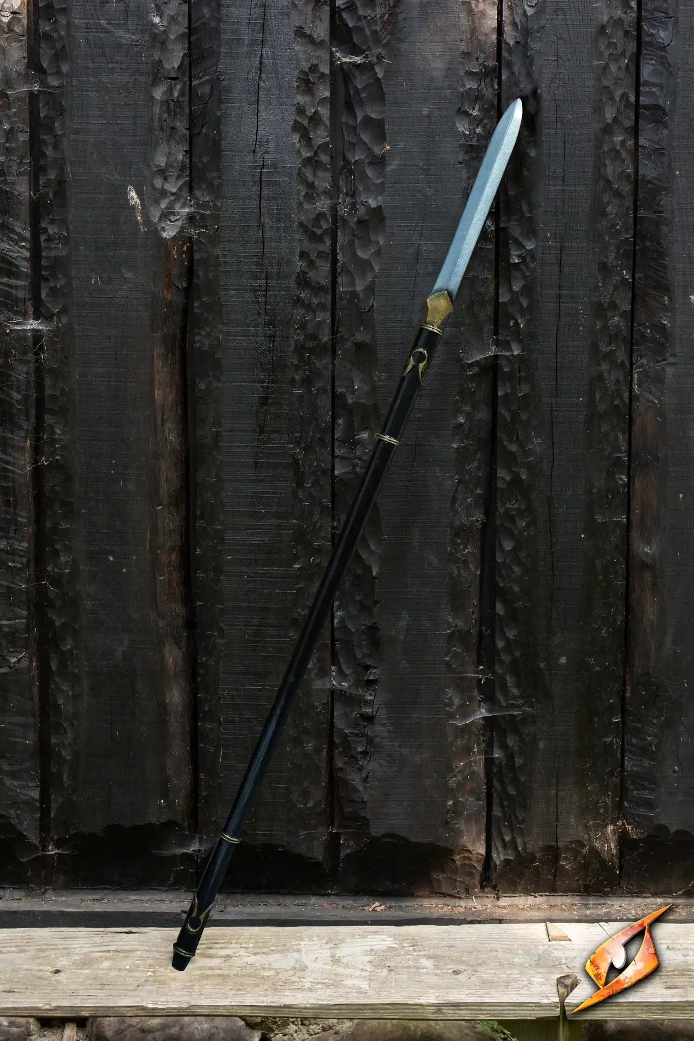 Yari - 190 cm displayed against a rustic wooden background, showcasing its sleek design and craftsmanship.