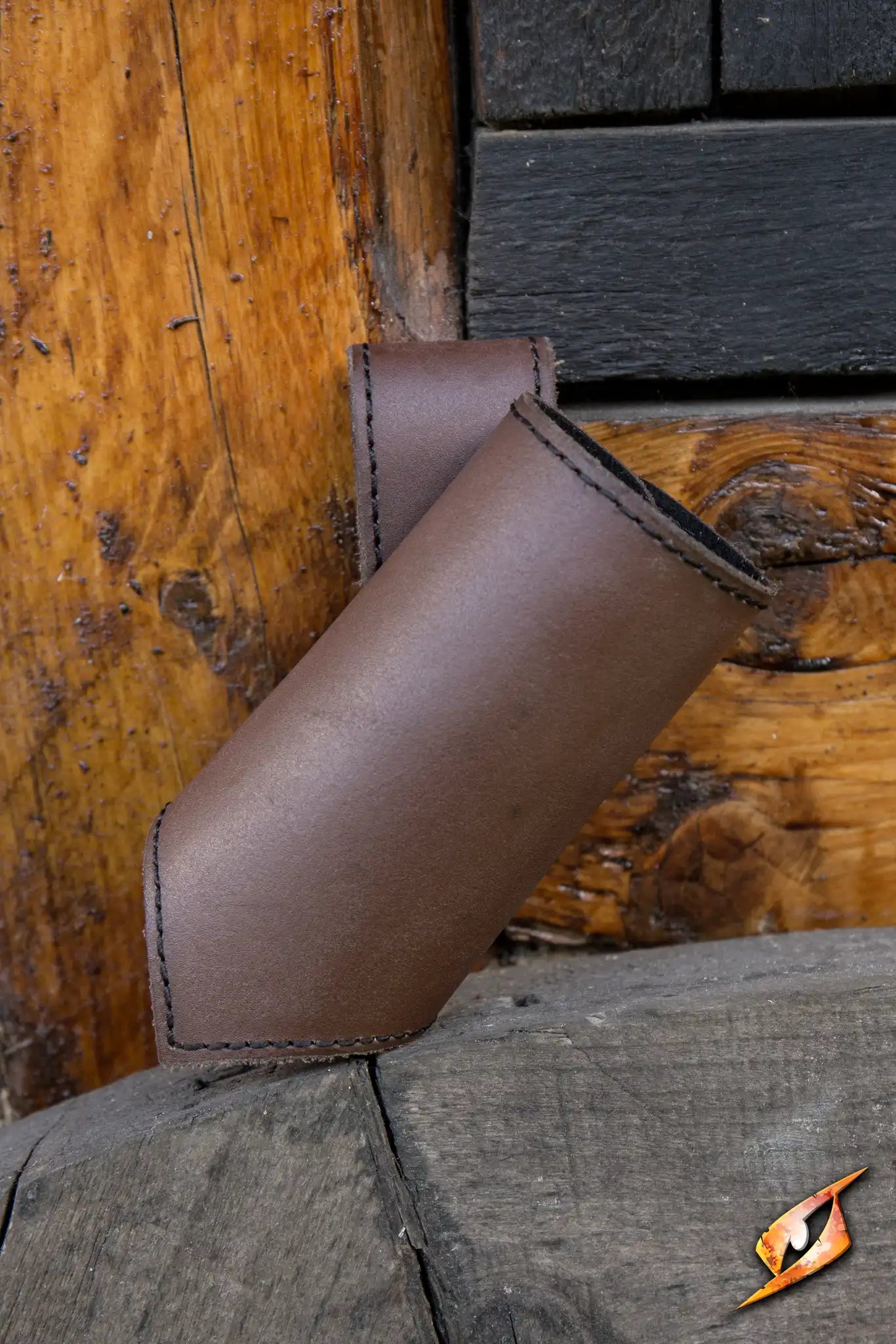 Sword Holder made of durable leather, ideal for securely storing weapons on adventurous travels.