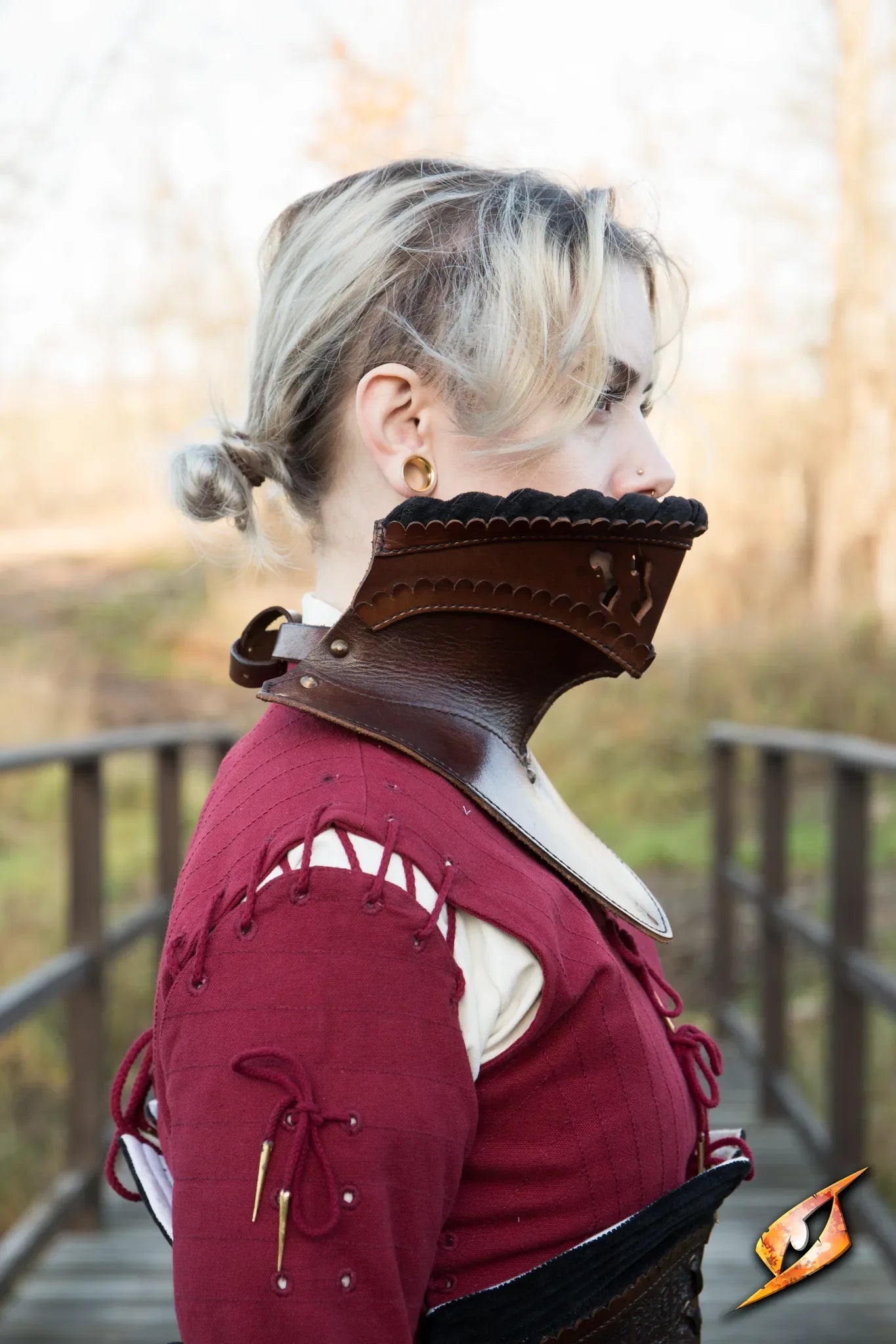 Noble Leather Bevor