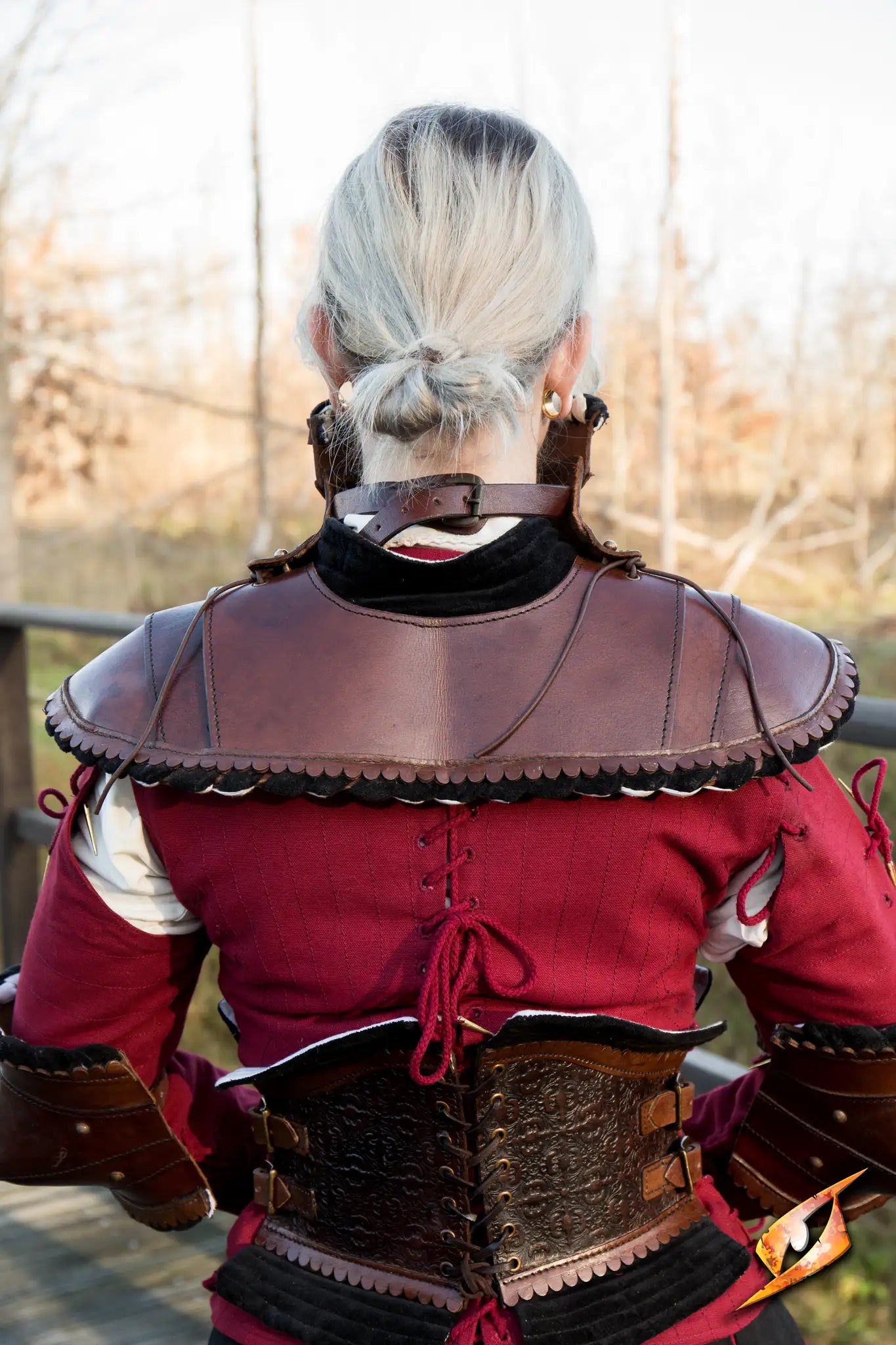 Noble Leather Bevor