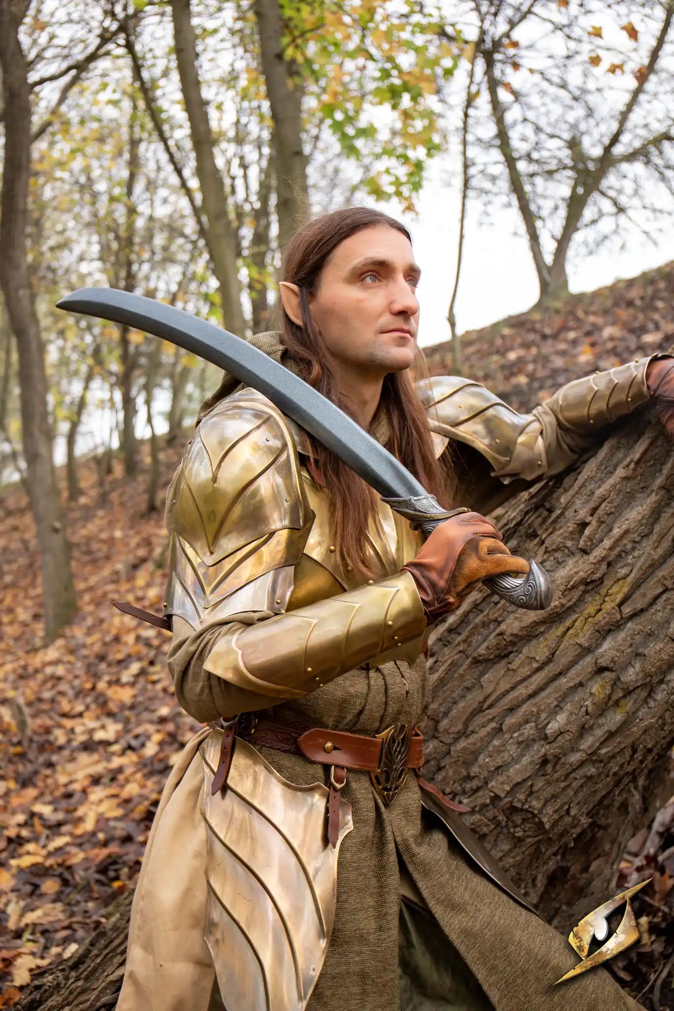 Curved Elven Sword