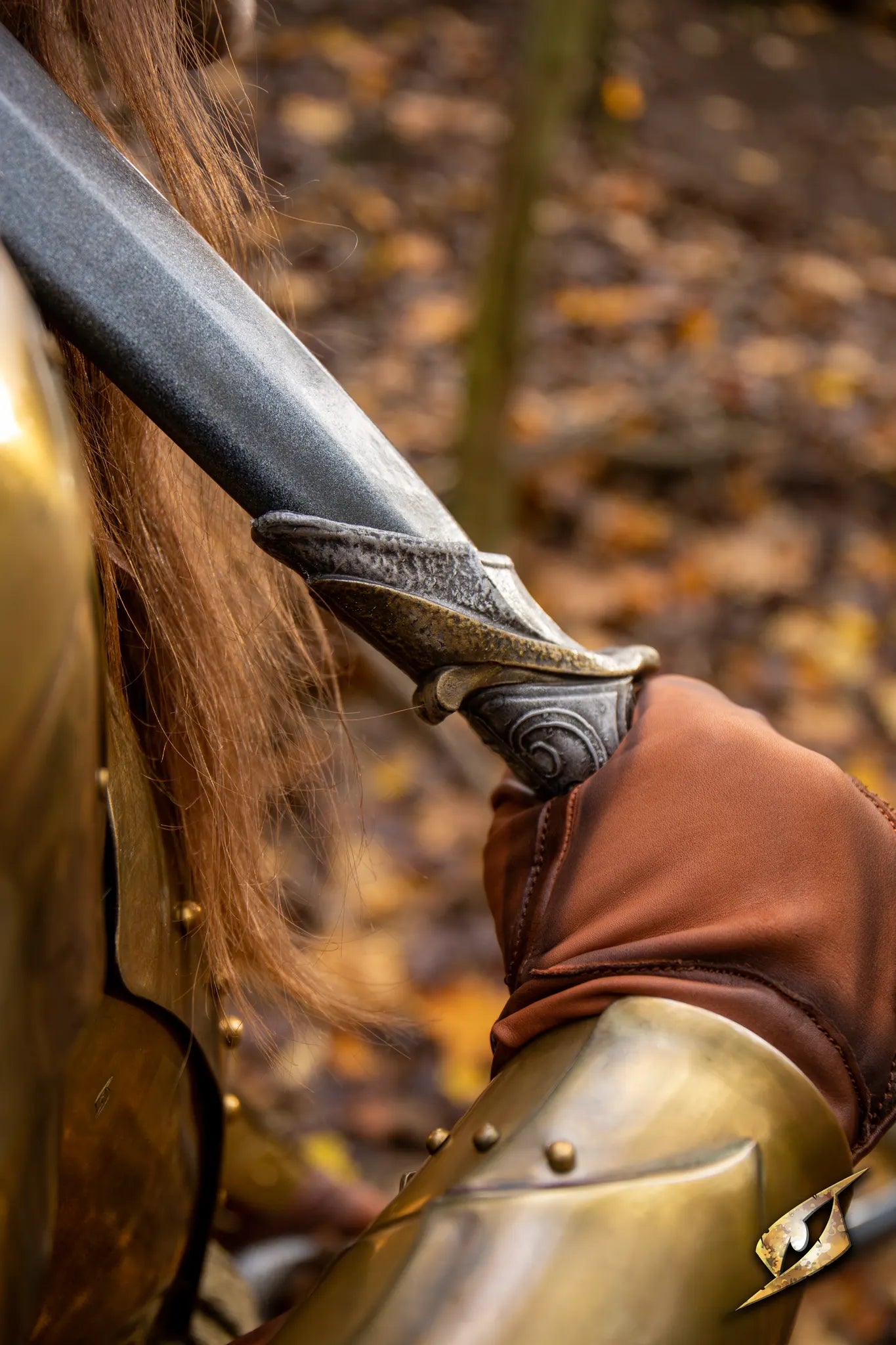 Curved Elven Sword