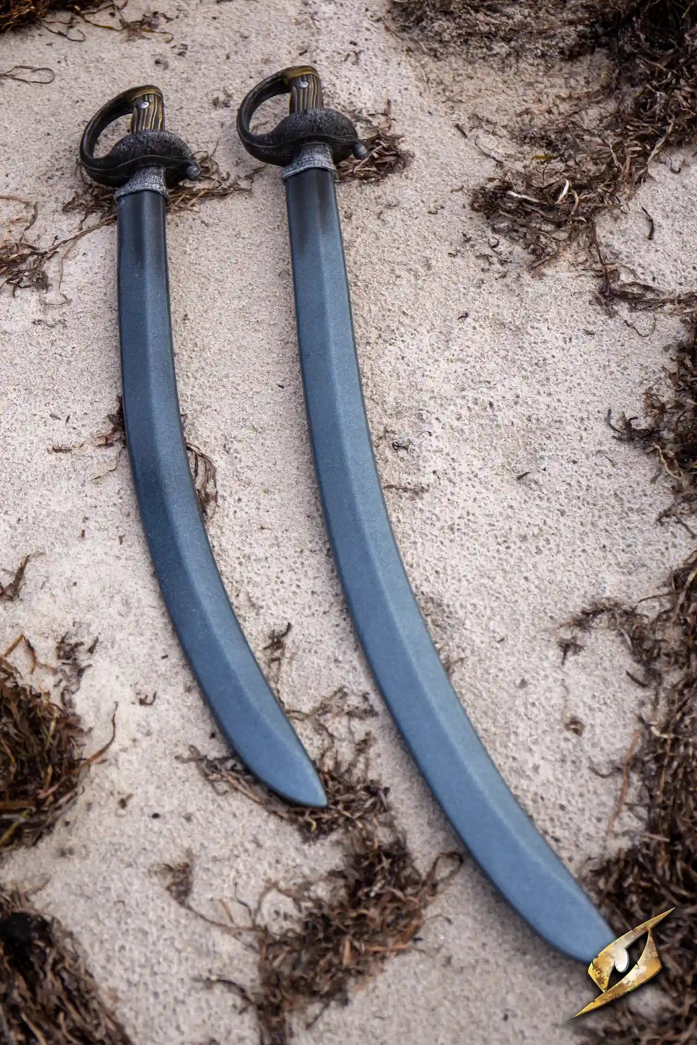 Curved Cutlass