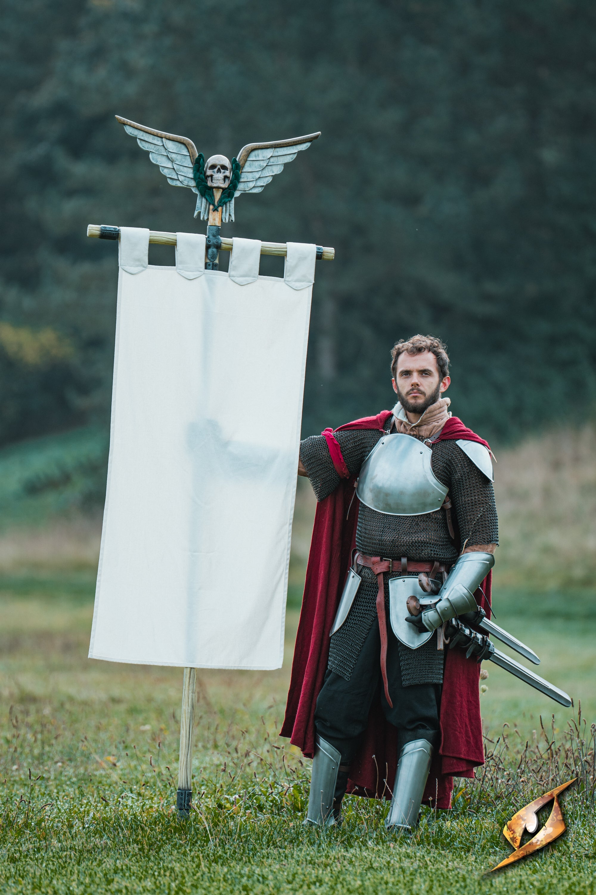 Complete Battle Standard Set - Winged Skull Top