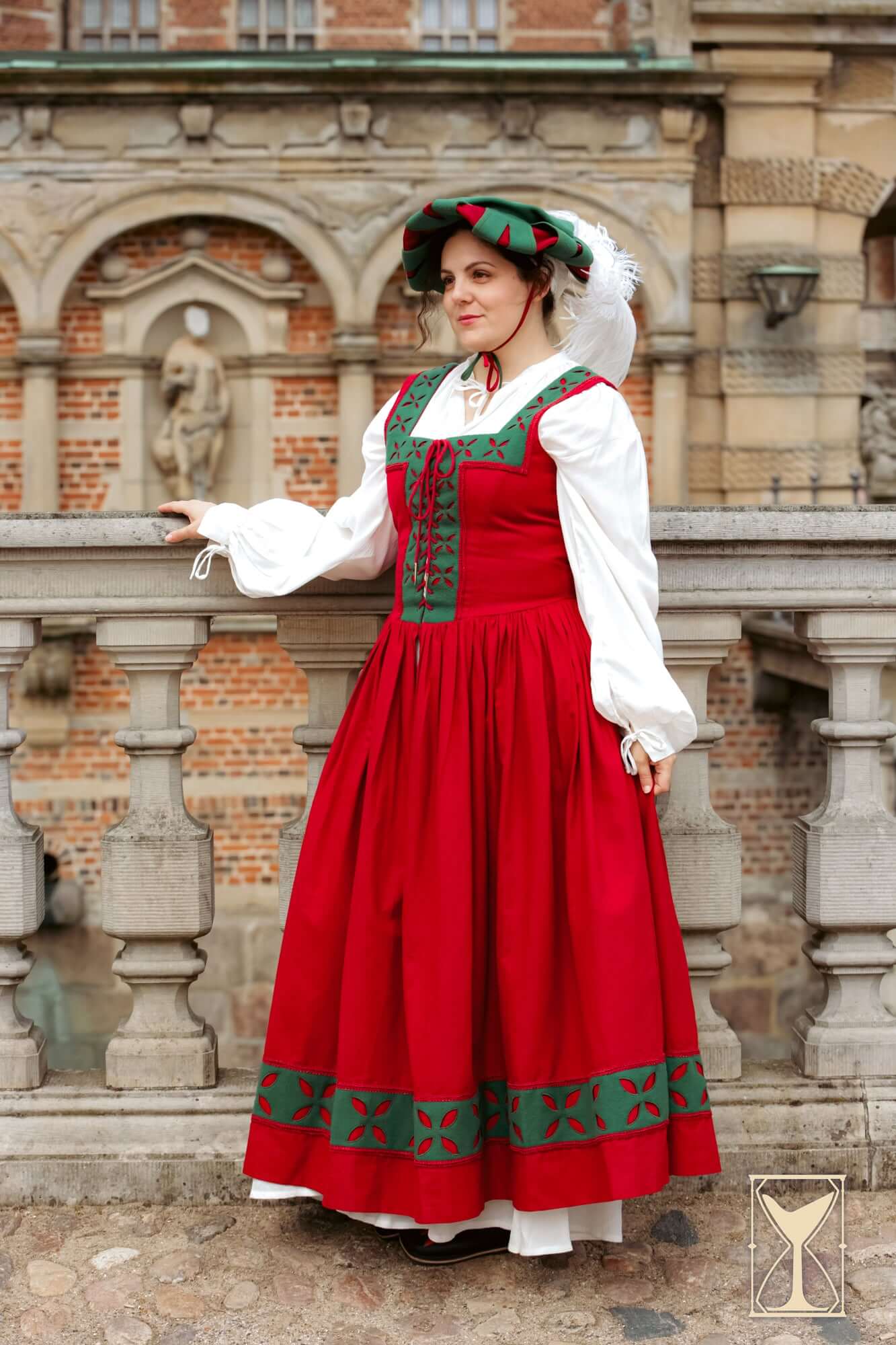 Kampfrau dress - Yoremade - Epic Armoury Denmark